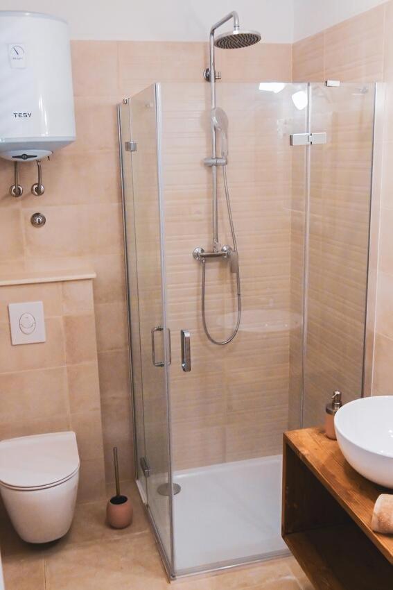 Fully Renovated One Bedroom Apartment With A Seaview - A Севид Экстерьер фото